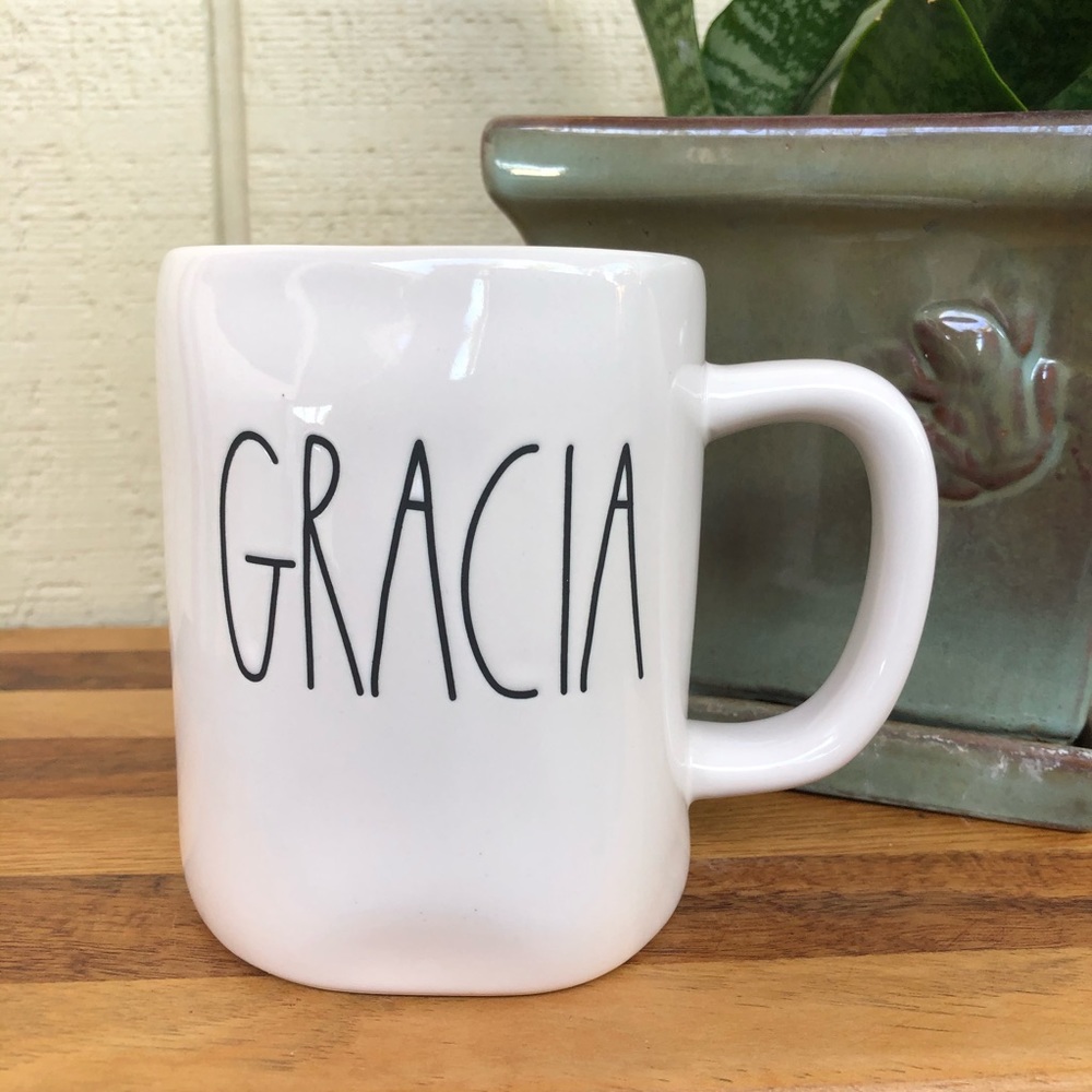 Rae Dunn “GRACIA” mug